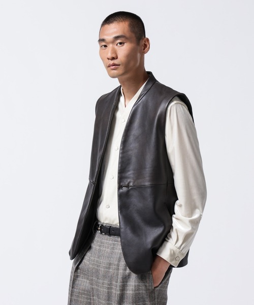 NANO universe（ナノユニバース）の「｢ASSEMBLANC｣ラムナッパレザージレ（ベスト・メンズ・ブラウン・M/L）」の4枚目の写真