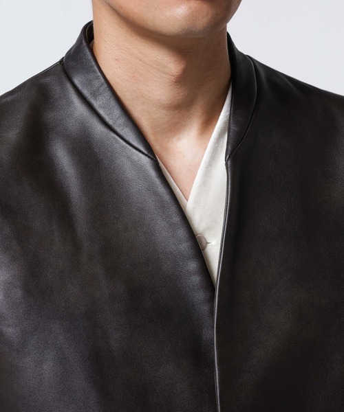 NANO universe（ナノユニバース）の「｢ASSEMBLANC｣ラムナッパレザージレ（ベスト・メンズ・ブラウン・M/L）」の15枚目の写真