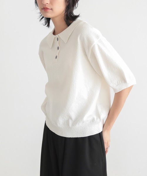 for/c（フォーシー）の「[新色追加]ハーフスリーブニットポロ【サスティナブル】（ポロシャツ・レディース・チャコールグレー/ホワイト/ブラウン/ネイビー/イエロー/ライトブラウン・M/L/LL）」の14枚目の写真