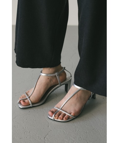 STYLEMIXER(スタイルミキサー)の「ナローストラップサンダル(サンダル・レディース・ブラック/シルバー/マジェンタ・SMALL/MEDIUM/LARGE)」の3枚目の写真