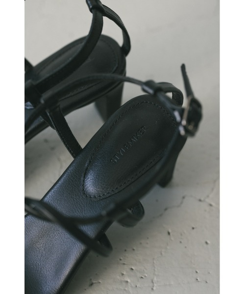 STYLEMIXER(スタイルミキサー)の「ナローストラップサンダル(サンダル・レディース・ブラック/シルバー/マジェンタ・SMALL/MEDIUM/LARGE)」の15枚目の写真
