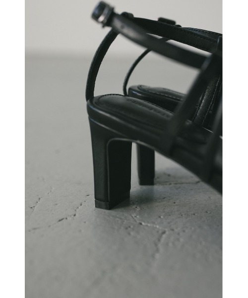 STYLEMIXER(スタイルミキサー)の「ナローストラップサンダル(サンダル・レディース・ブラック/シルバー/マジェンタ・SMALL/MEDIUM/LARGE)」の16枚目の写真