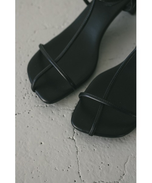 STYLEMIXER(スタイルミキサー)の「ナローストラップサンダル(サンダル・レディース・ブラック/シルバー/マジェンタ・SMALL/MEDIUM/LARGE)」の11枚目の写真