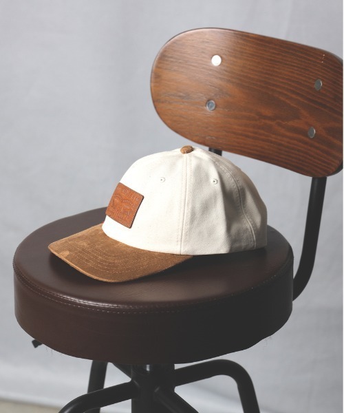 Levi's(リーバイス)の「【Levi's】「RELAXED DADHERITAGE」キャップ(キャップ・メンズ・ベージュ・フリー)」の5枚目の写真