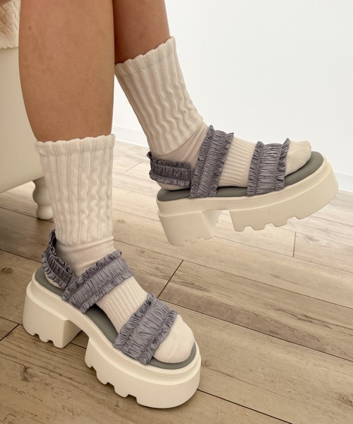 WEGO（ウィゴー）の「WEGO/ 厚底フリルギャザーサンダル（サンダル・レディース・ライトグレー/ブラック/オフホワイト/ライトピンク・MEDIUM/LARGE）」の19枚目の写真