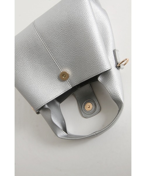 &. NOSTALGIA(アンドドットノスタルジア)の「ワンハンドルトートバッグ(ハンドバッグ・レディース・ブラック/アイボリー/シルバー・FREE)」の13枚目の写真