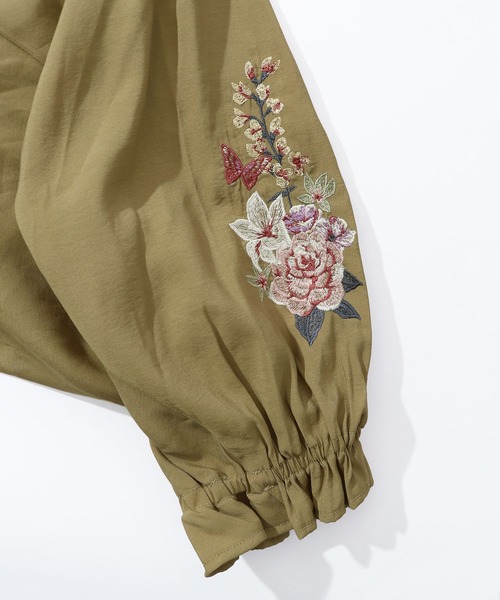セール】551240：花蝶刺繍 フリルボレロカーディガン