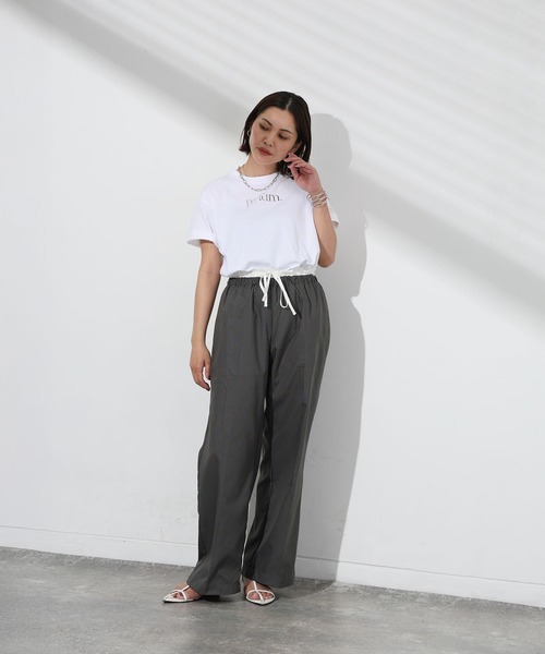 Floran(フローラン)の「Parfumロゴ半袖Tシャツ(Tシャツ/カットソー・レディース・ホワイト×シルバー/ブラック/ホワイト・MEDIUM)」の12枚目の写真