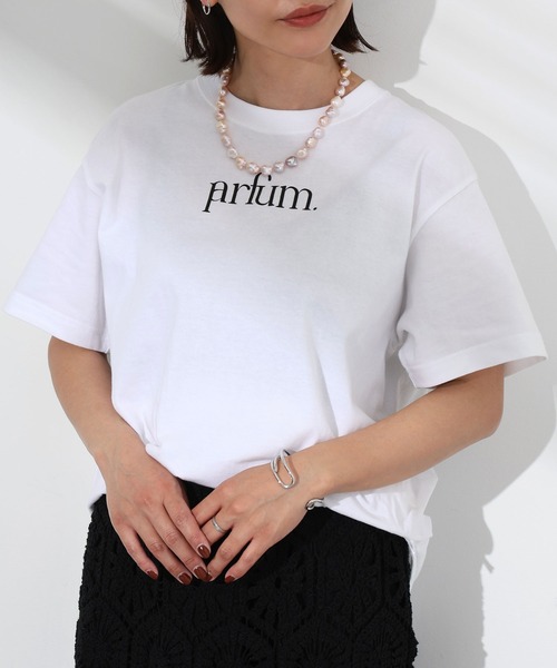 Floran(フローラン)の「Parfumロゴ半袖Tシャツ(Tシャツ/カットソー・レディース・ホワイト×シルバー/ブラック/ホワイト・MEDIUM)」の10枚目の写真