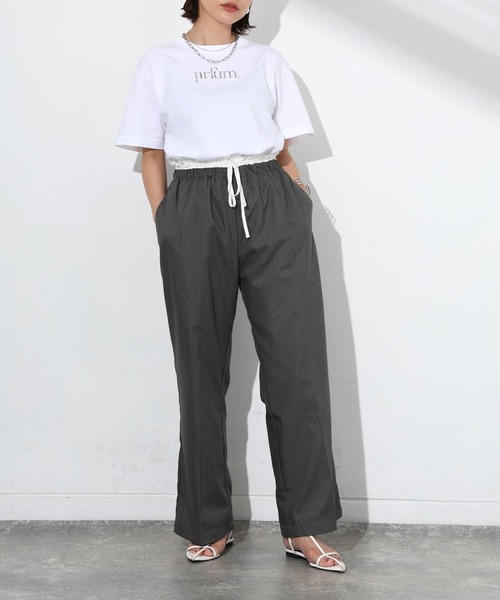 Floran(フローラン)の「Parfumロゴ半袖Tシャツ(Tシャツ/カットソー・レディース・ホワイト×シルバー/ブラック/ホワイト・MEDIUM)」の22枚目の写真