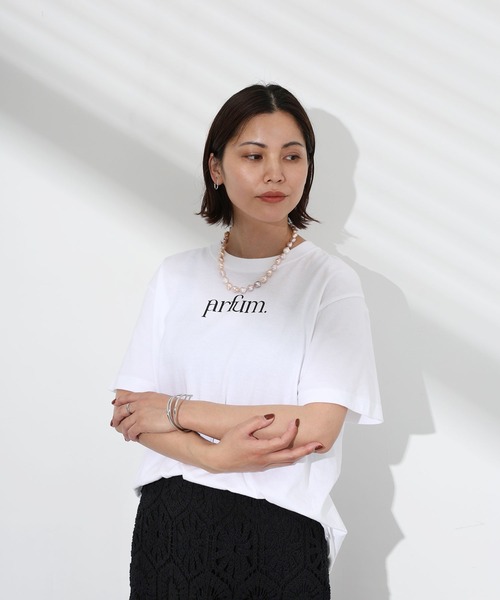 Floran(フローラン)の「Parfumロゴ半袖Tシャツ(Tシャツ/カットソー・レディース・ホワイト×シルバー/ブラック/ホワイト・MEDIUM)」の20枚目の写真