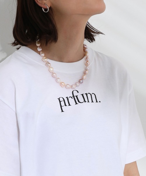 Floran(フローラン)の「Parfumロゴ半袖Tシャツ(Tシャツ/カットソー・レディース・ホワイト×シルバー/ブラック/ホワイト・MEDIUM)」の21枚目の写真