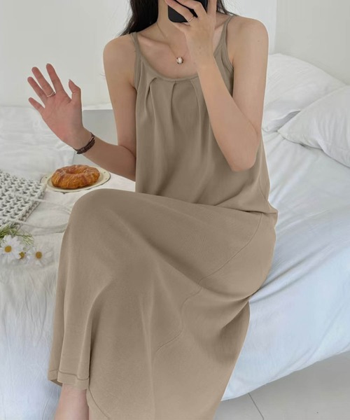 aimoha（アイモハ）の「キャミソールロングワンピース (SS)（ドレス・レディース・ブラック/ライトベージュ/グリーン/パープル・FREE）」の8枚目の写真