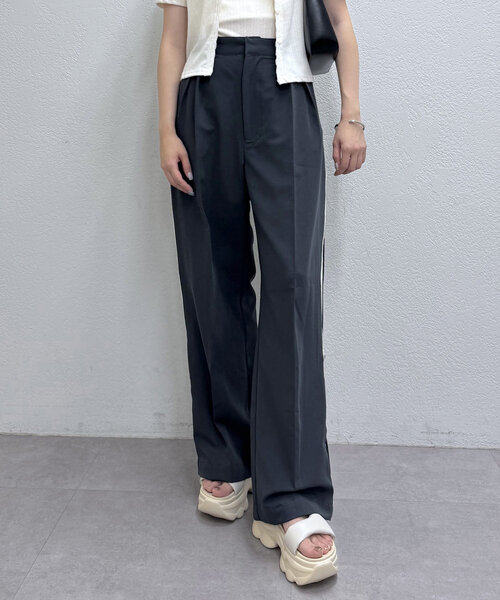 mline（エムライン）の「[mline]２WAYラインパンツ（その他パンツ・レディース・ネイビー/チャコールグレー/ブラック・1/2）」の2枚目の写真