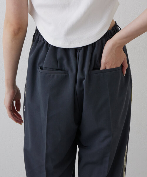 mline（エムライン）の「[mline]２WAYラインパンツ（その他パンツ・レディース・ネイビー/チャコールグレー/ブラック・1/2）」の10枚目の写真
