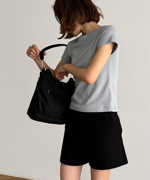 CANAL JEAN（キャナルジーン）の「HARING　コンパクトTシャツ（Tシャツ/カットソー・レディース・ネイビー/ホワイト/レッド/ブルーグレー・ONE SIZE）」の3枚目の写真