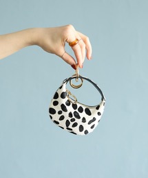 HASHIBAMI（ハシバミ）の「【HASHIBAMI】エイチビー ラウンドバッグ型ミニチャーム（キーホルダー）」