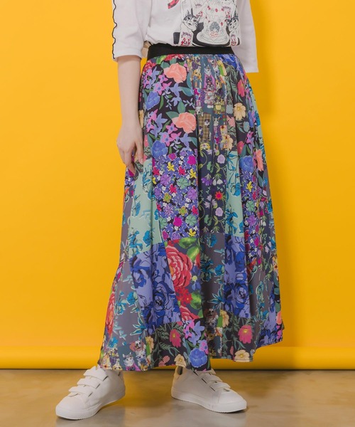 美品✨パラスパレス　パッチワークデザインスカート　インディゴ　花柄 152643：花柄ネコパッチワーク風スカート（スカート）｜ScoLar