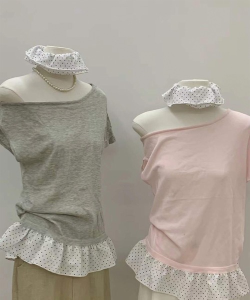 Jasmine Grandiflorum(ジャスミングランディフローラム)の「【Jasmine】ワンショルダードット柄フリルトップス (SS)(Tシャツ/カットソー・レディース・アイボリー/ブルー/グレー/ピンク・FREE)」の4枚目の写真