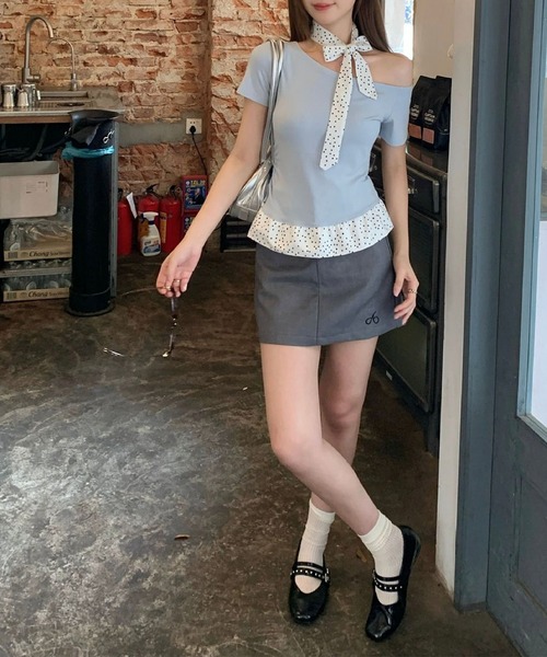 Jasmine Grandiflorum(ジャスミングランディフローラム)の「【Jasmine】ワンショルダードット柄フリルトップス (SS)(Tシャツ/カットソー・レディース・アイボリー/ブルー/グレー/ピンク・FREE)」の8枚目の写真