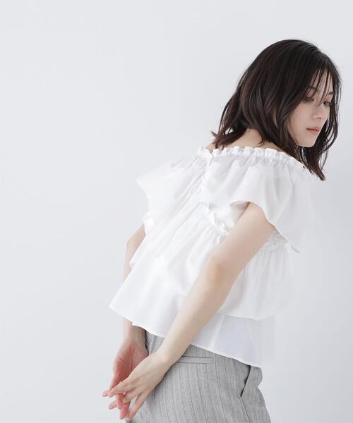 NATURAL BEAUTY BASIC(ナチュラルビューティーベーシック)の「◇クロスフリルギャザーブラウス(シャツ/ブラウス・レディース・オフホワイト/ワイン/ブラック・MEDIUM/SMALL)」の8枚目の写真