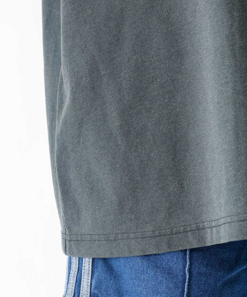 TOP KHAKI (トップカーキ)の「【TOP KHAKI /トップカーキ】JOHNBULL/ジョンブル/ARMY プリントTシャツ/ ユニセックス(Tシャツ/カットソー・メンズ・チャコールグレー・フリー)」の2枚目の写真