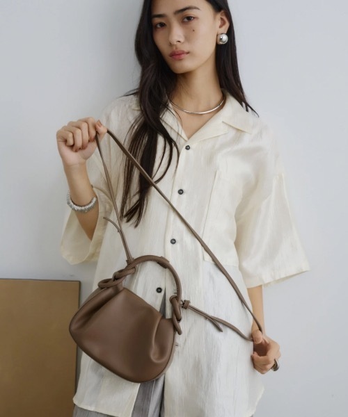 DFFUR.(ディフル)の「2wayショルダーエッグバッグ(ショルダーバッグ・レディース・ブラック/ブラウン・FREE)」の12枚目の写真