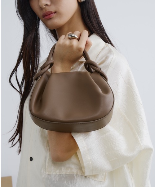 DFFUR.(ディフル)の「2wayショルダーエッグバッグ(ショルダーバッグ・レディース・ブラック/ブラウン・FREE)」の20枚目の写真