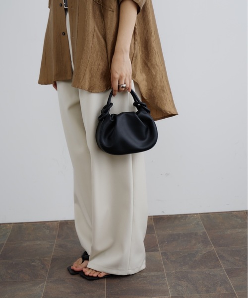 DFFUR.(ディフル)の「2wayショルダーエッグバッグ(ショルダーバッグ・レディース・ブラック/ブラウン・FREE)」の9枚目の写真