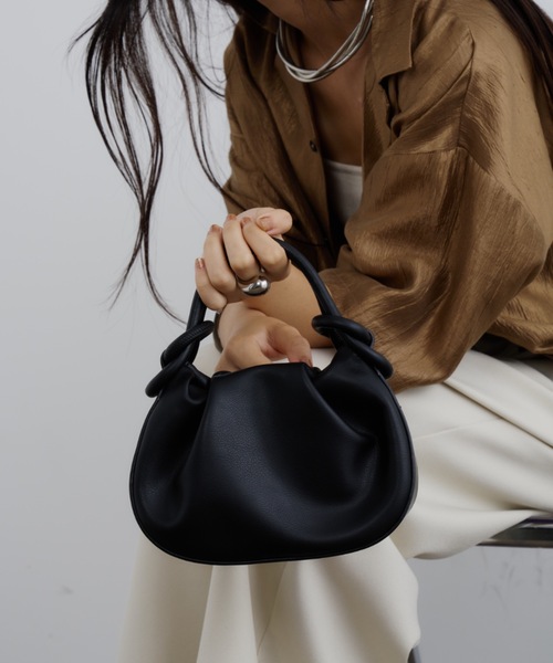 DFFUR.(ディフル)の「2wayショルダーエッグバッグ(ショルダーバッグ・レディース・ブラック/ブラウン・FREE)」の7枚目の写真