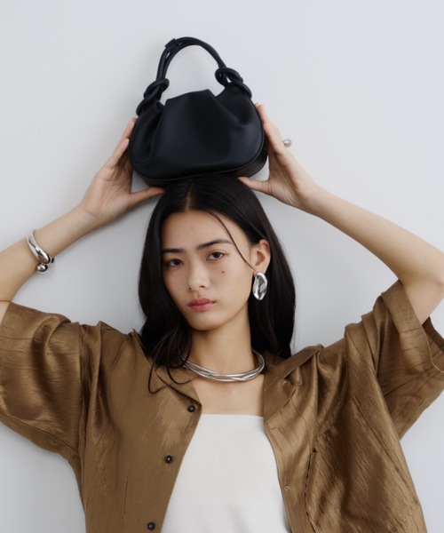 DFFUR.(ディフル)の「2wayショルダーエッグバッグ(ショルダーバッグ・レディース・ブラック/ブラウン・FREE)」の8枚目の写真