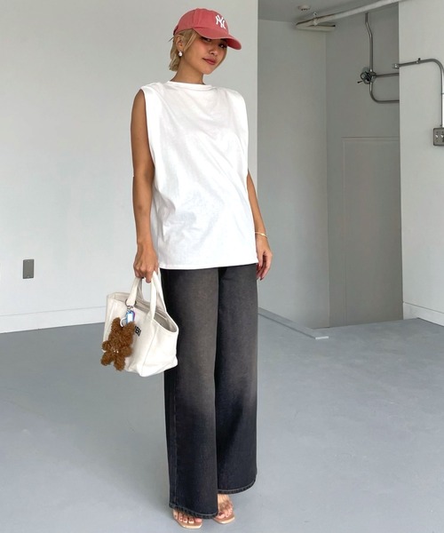 CHERI since1985(シェリ)の「ショルダータックノースリーブ(Tシャツ/カットソー・レディース・ブラック/オフホワイト/グリーン/スミクロ・FREE)」の9枚目の写真