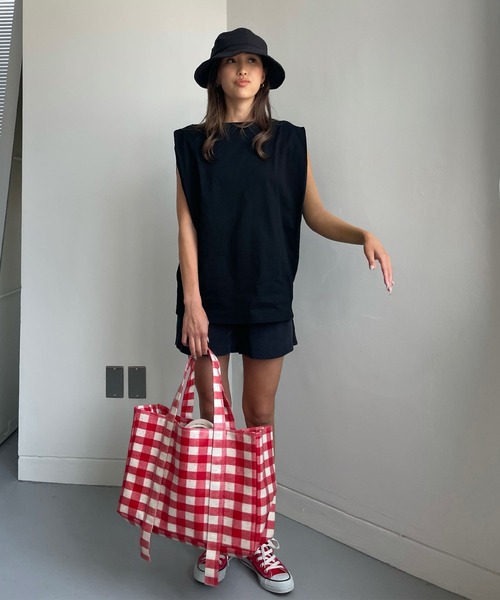 CHERI since1985(シェリ)の「ショルダータックノースリーブ(Tシャツ/カットソー・レディース・ブラック/オフホワイト/グリーン/スミクロ・FREE)」の17枚目の写真