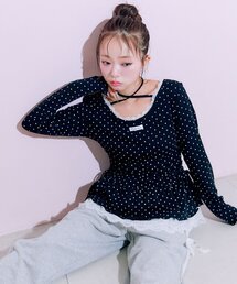 hillda ドット柄装飾の黒半袖Tシャツ kOhAKUランダムドット柄モードTシャツ[品番：MITW0017271