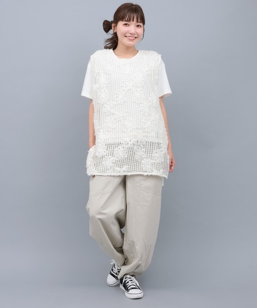 チチカカ（チチカカ）の「フラワーメッシュレースベスト（ベスト・レディース・ホワイト/ブラック・FREE）」の3枚目の写真