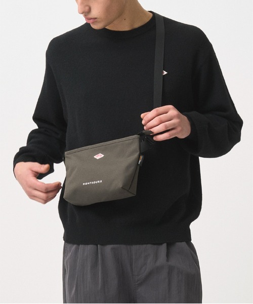 DANTON（ダントン）の「CORDURA CANVAS SHOULDER BAG〈MONTSOURIS〉（ショルダーバッグ・レディース・ダークグレー/ブルー系その他/グレイッシュベージュ/ブラック/ブラウン系その他/オフホワイト・-）」の3枚目の写真