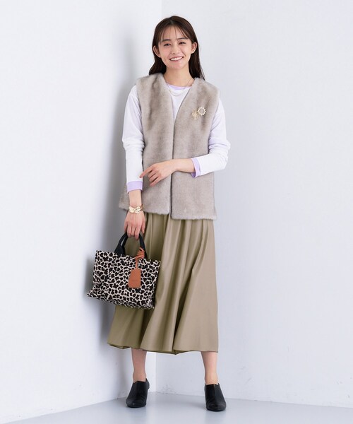 INDIVI（インディヴィ）の「レザー調ギャザースカート（スカート・レディース・ブラック/ライトベージュ/カーキ・36/19/13/05/03/40/38/15 ）」の13枚目の写真