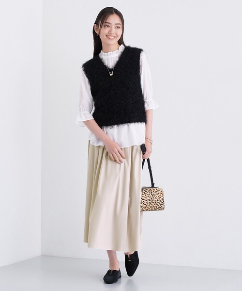 INDIVI（インディヴィ）の「レザー調ギャザースカート（スカート・レディース・ブラック/ライトベージュ/カーキ・36/19/13/05/03/40/38/15 ）」の8枚目の写真