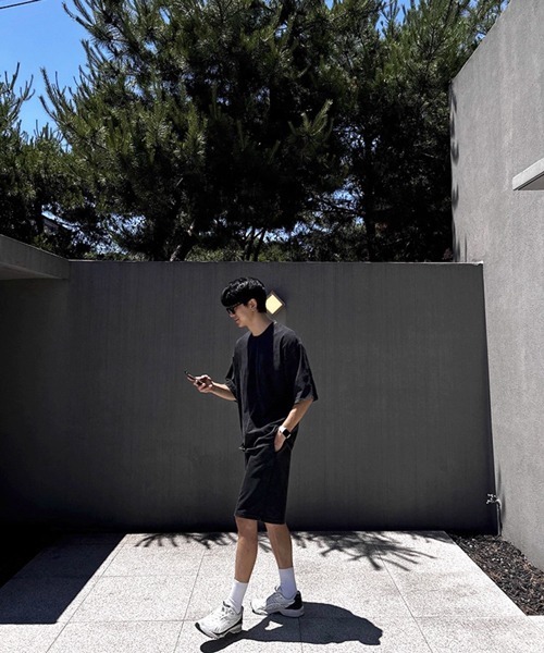 NOWLE（ノウル）の「【NOWLE】ウォッシュド Tシャツ＆ハーフパンツ セットアップ（セットアップ・メンズ・スミクロ・MEDIUM/LARGE/X-LARGE）」の4枚目の写真
