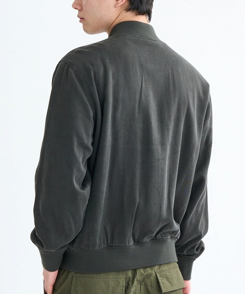 RVCA(ルーカ)の「RVCA メンズ VACANCY BOMBER 2 JACKET ジャケット 【2025年秋冬モデル】/ルーカショート丈ボンバージャケット(MA-1・メンズ・ブラック・SMALL/LARGE/X-LARGE/MEDIUM)」の6枚目の写真