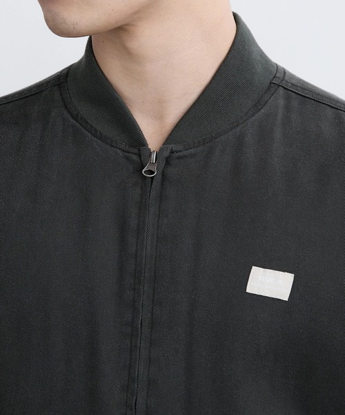 RVCA(ルーカ)の「RVCA メンズ VACANCY BOMBER 2 JACKET ジャケット 【2025年秋冬モデル】/ルーカショート丈ボンバージャケット(MA-1・メンズ・ブラック・SMALL/LARGE/X-LARGE/MEDIUM)」の5枚目の写真