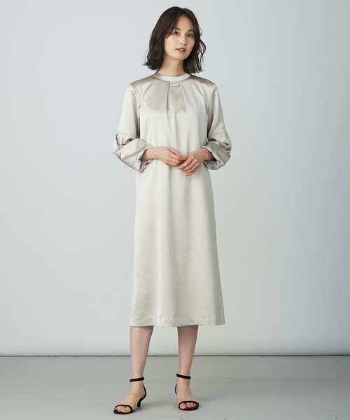 J.PRESS Ladies（J.プレス レディス）の「ノーブルサテン ワンピース（ドレス・レディース・ネイビー系/黄土色系/ベージュ系・S/XS）」の4枚目の写真
