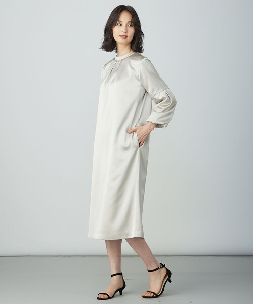 J.PRESS Ladies（J.プレス レディス）の「ノーブルサテン ワンピース（ドレス・レディース・ネイビー系/黄土色系/ベージュ系・S/XS）」の5枚目の写真