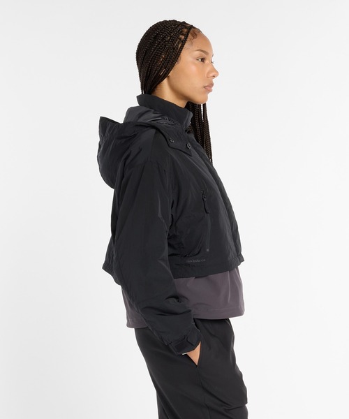 NEW BALANCE（ニューバランス）の「NB GREY パデッドショートジャケット（ブルゾン・レディース・セージグリーン/ブラック・LARGE/SMALL/MEDIUM/X-LARGE）」の4枚目の写真