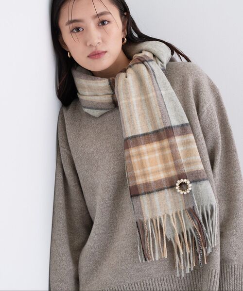 INDIVI(インディヴィ)の「ウォッシャブルウールストール(ストール/ショール・レディース・ネイビー系1/ライトグレー系1/ベージュ系1・00)」の3枚目の写真