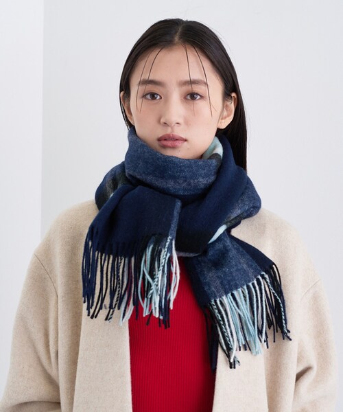 INDIVI(インディヴィ)の「ウォッシャブルウールストール(ストール/ショール・レディース・ネイビー系1/ライトグレー系1/ベージュ系1・00)」の6枚目の写真