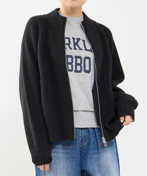 SOFFITTO(ソフィット)の「バルキージップ付ニット(カーディガン/ボレロ・レディース・ブラック/ベージュ・FREE)」の2枚目の写真