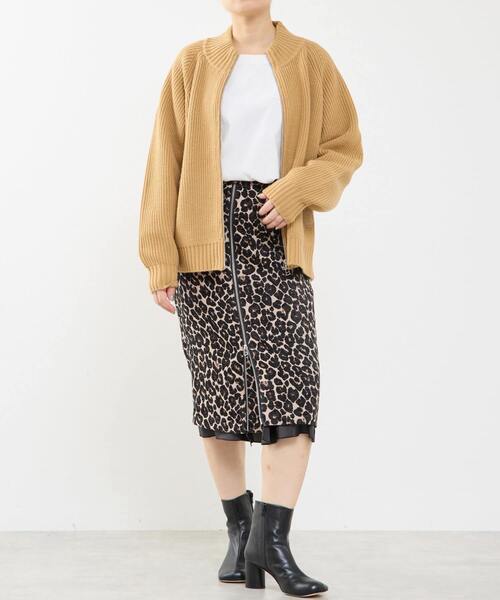 SOFFITTO(ソフィット)の「バルキージップ付ニット(カーディガン/ボレロ・レディース・ブラック/ベージュ・FREE)」の5枚目の写真