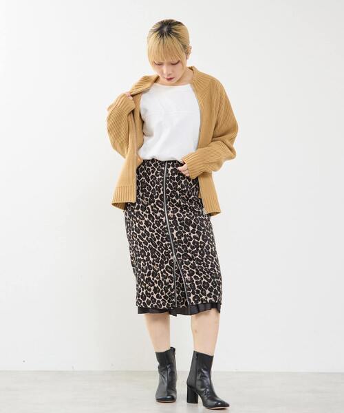 SOFFITTO(ソフィット)の「バルキージップ付ニット(カーディガン/ボレロ・レディース・ブラック/ベージュ・FREE)」の6枚目の写真