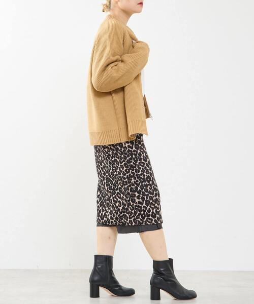 SOFFITTO(ソフィット)の「バルキージップ付ニット(カーディガン/ボレロ・レディース・ブラック/ベージュ・FREE)」の10枚目の写真